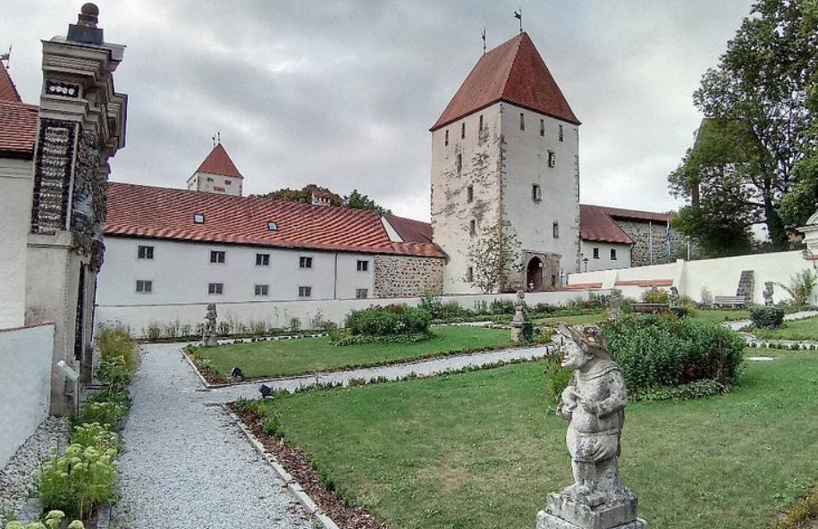 Schloss Neuburg, Germany
